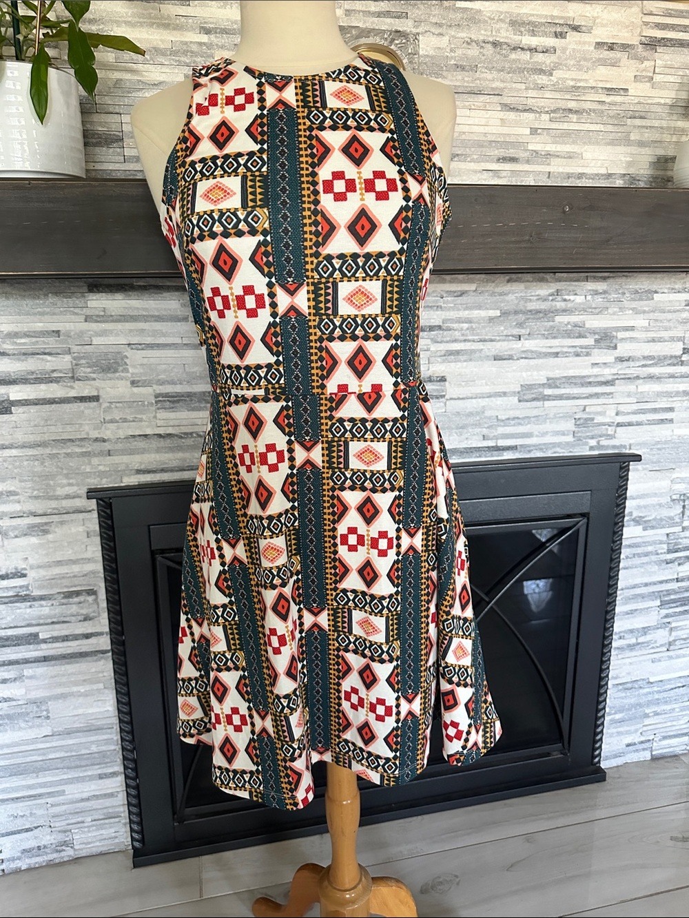 H&M Geometric Midi Dress in White, Teal & Red size M